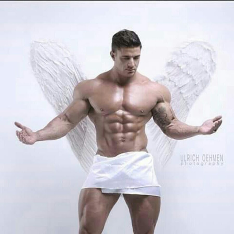 мужчина в костюме купидона. купидон фото. купидон девушка. читать книгу плохой парень купидон и я. мой парень купидон отзывы.