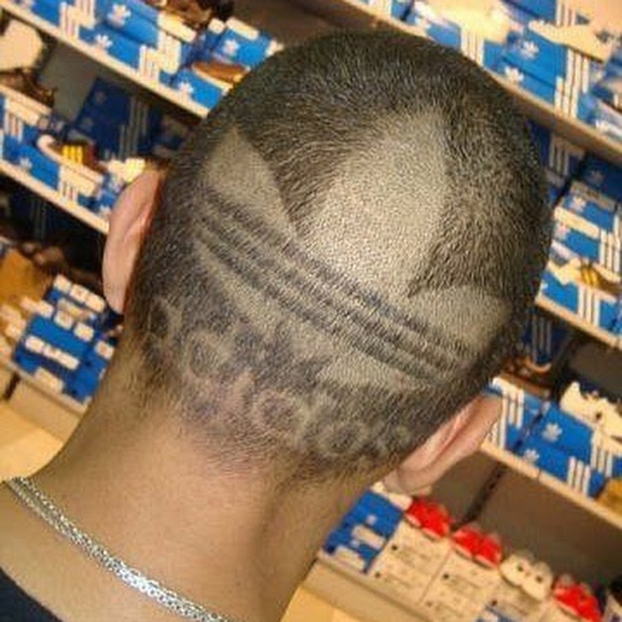 стрижка с полосками. прическа вовы адидаса. мужская стрижка с выбритыми узорами. мужские прически с тремя полосами. причёски с полосками для мужчин.