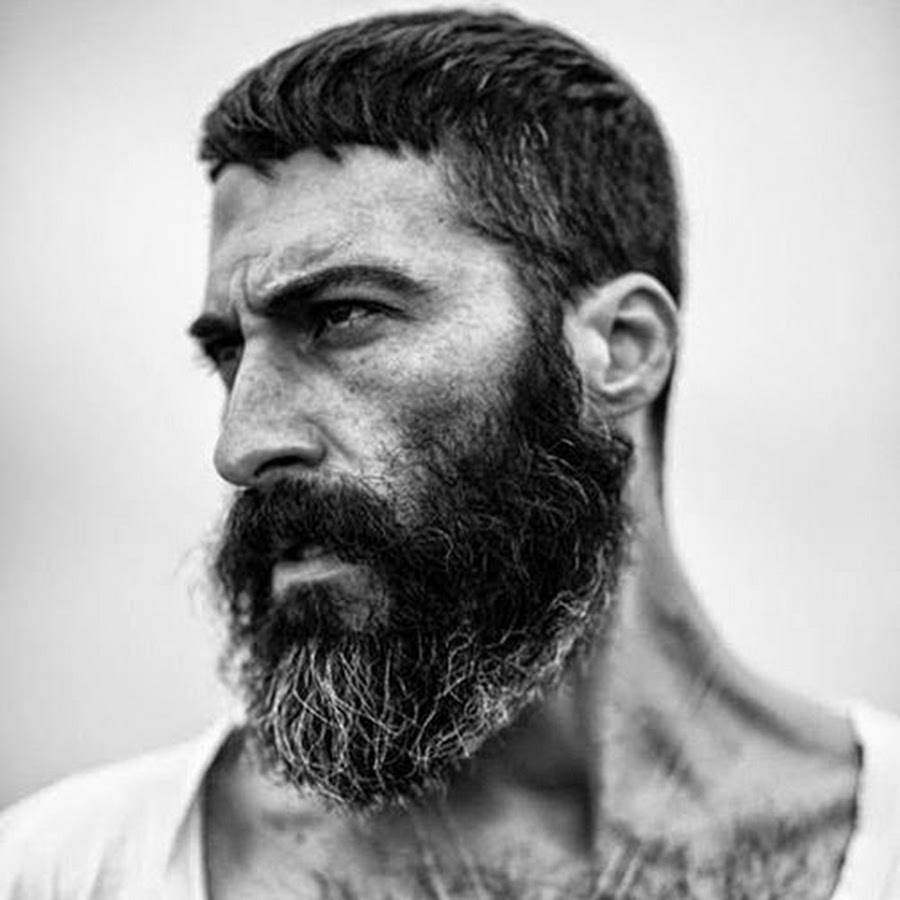 Борода лахиялова. Кривая борода. Борода гарибальди. Мужчина с бородой. Окладистая борода.