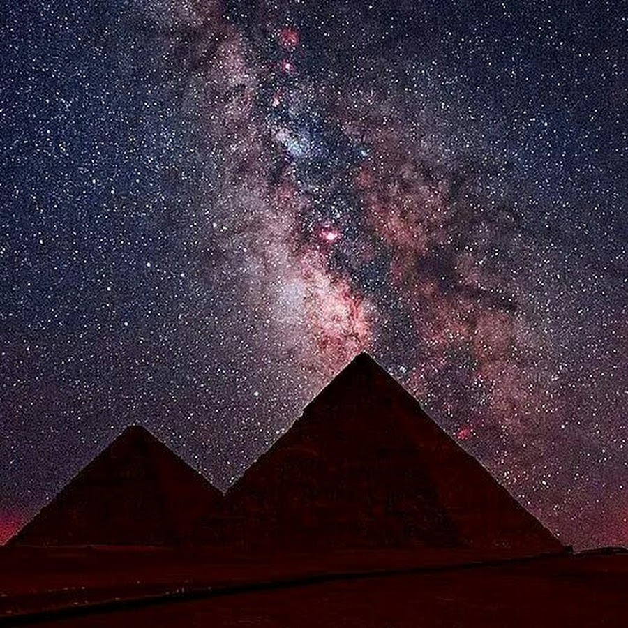 Звезды в египте. Сфинкс пирамида в египте. Млечный путь в египте. Египет пустыня сфинкс. Млечный путь над египетскими пирамидами.