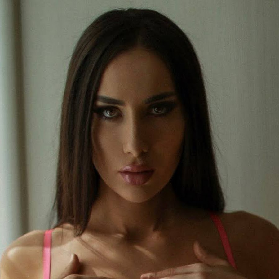 AMLnZu_Lr85Hr_N6iQ10MslcMBjl65IGaVJou2bguKHGgA=s900-c-k-c0x00ffffff-no-rj