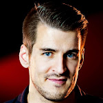 izak LIVE Net Worth