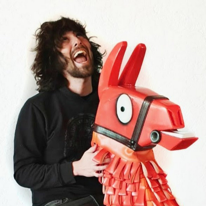 Apixelados Net Worth & Earnings (2026)