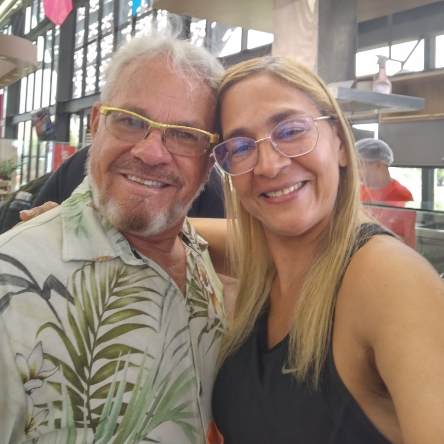 Смайлик с кофе картинка