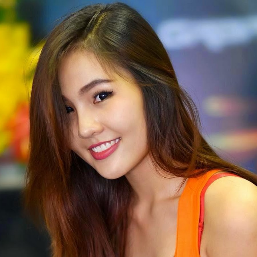 Model youtube. Анастасия пантелеева natalia e lily c raisa guerlain. Model youtube. Яя косикова. Девушка на видео png.