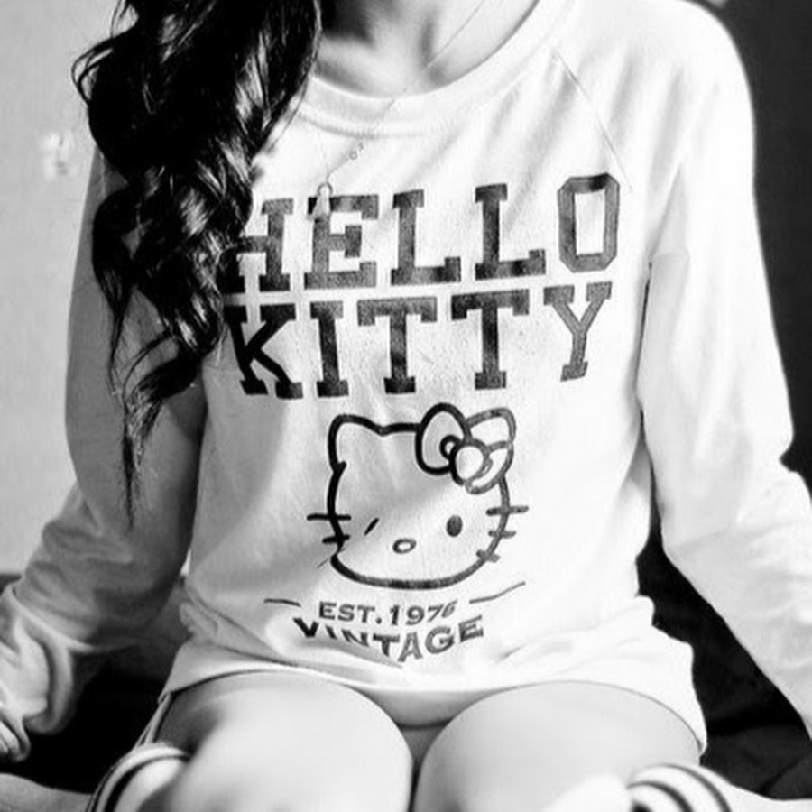 Хеллоу девушка. Hello девушки. Толстовка hello Kitty. Толстовка hello Kitty f you. Фото на аву для девочек hello Kitty.