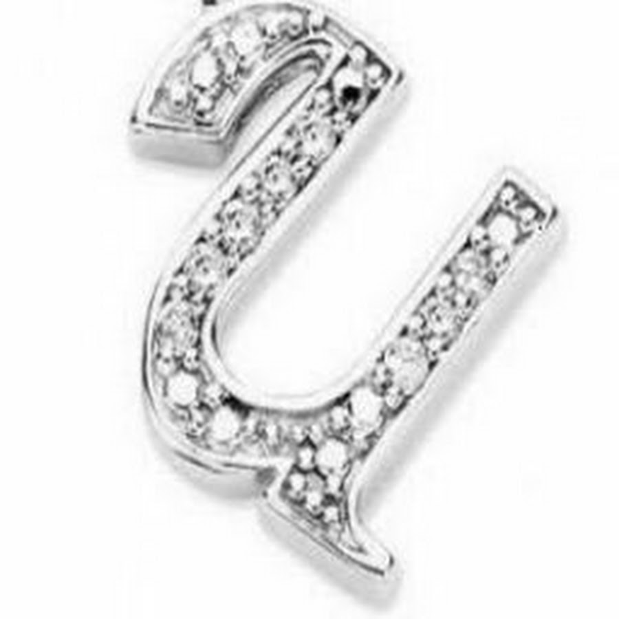 Буква м на черном фоне. Красивые золотистые буквы. Буква а и х на цепочках. Украшения с буквой b. Золотая буква s.