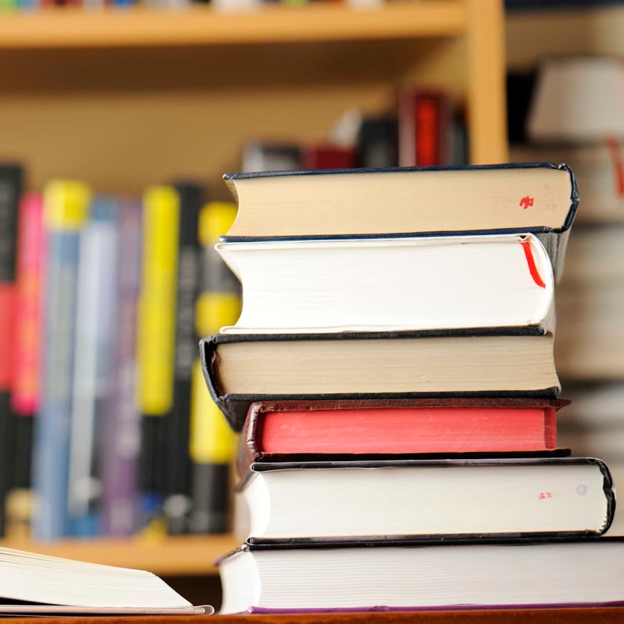 Полка магазина. Женщины за мир. Our books. Our books. Собранные книги.