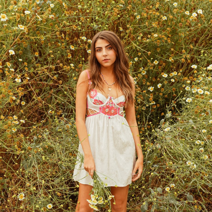 Jada Facer Net Worth & Earnings (2026)