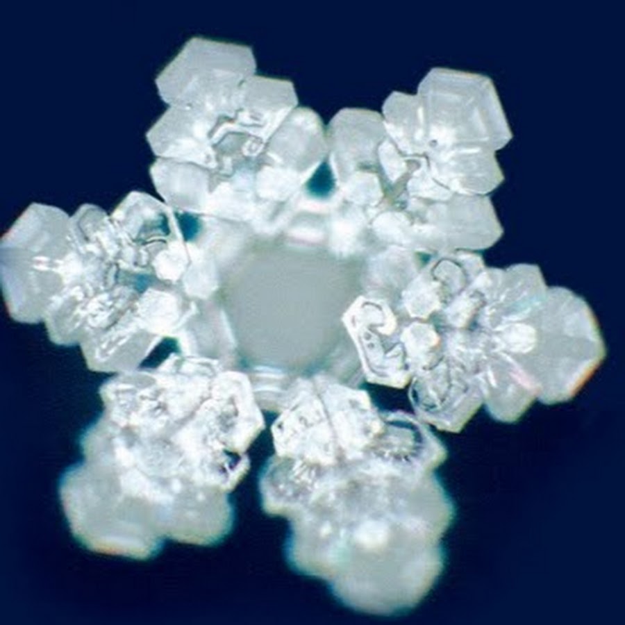 Газообразные кристаллы. Масару Эмото фото кристаллов. Фотографии воды Масару Эмото. Водяные Кристаллы Эмото. Замороженные Кристаллы воды.