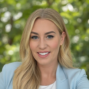 Holli Gustafson YouTube Stats: Subscriber Count, Views & Upload ...