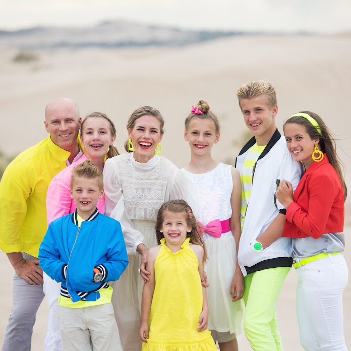 8 Passengers Net Worth & Earnings (2025)
