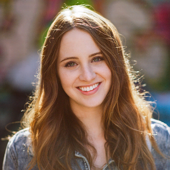 Sara Dietschy Net Worth & Earnings (2026)