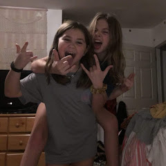2 Couch Sisters