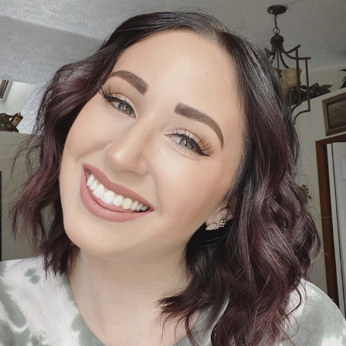 Mrs. Woolley in 5th Net Worth & Earnings (2026)