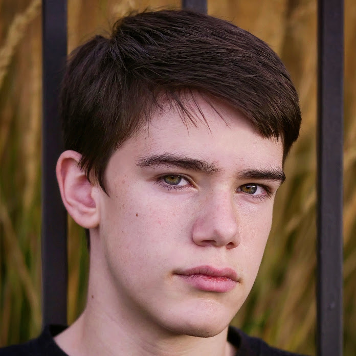 Ethan Fineshriber Net Worth & Earnings (2026)