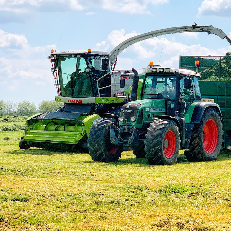 Andy V - Tractors and machinery vids