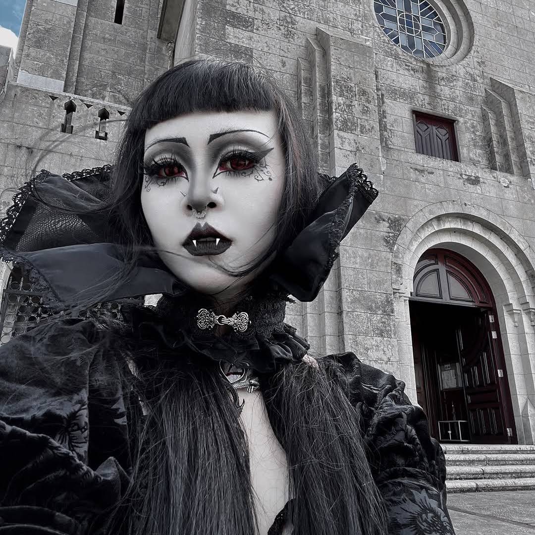 Post from Goth / Emo / Scene People