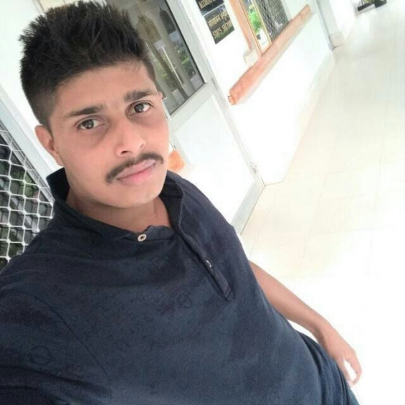 Hum hai green shorts ke badasha 