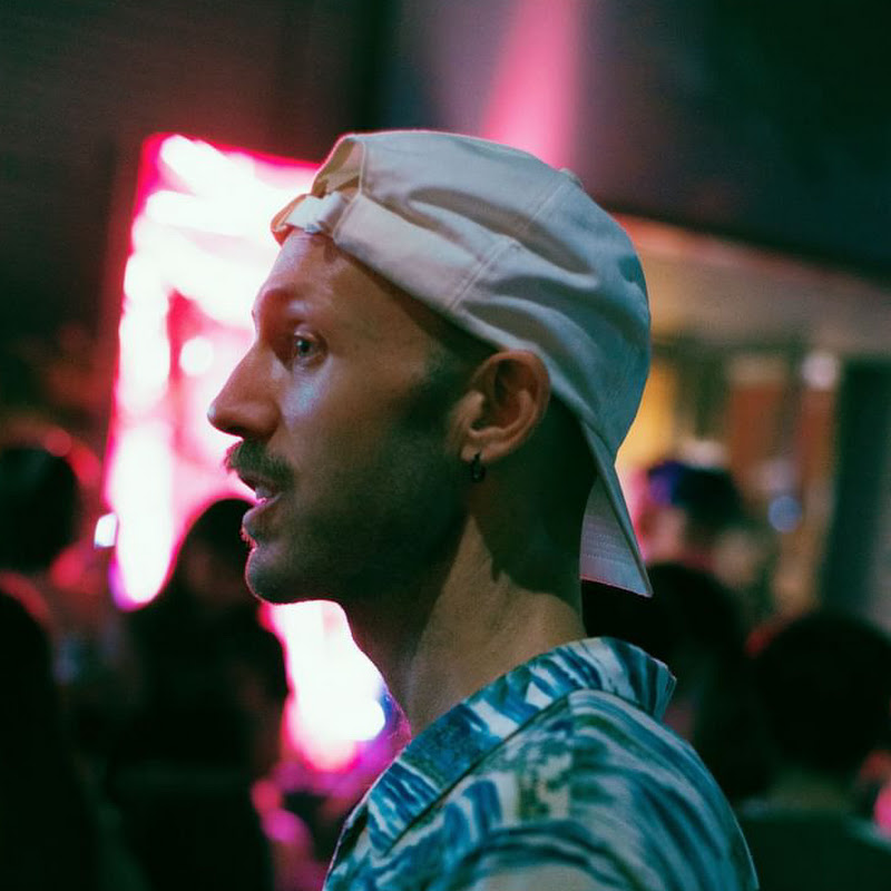 Teddy Lai 賴泰迪 Logo