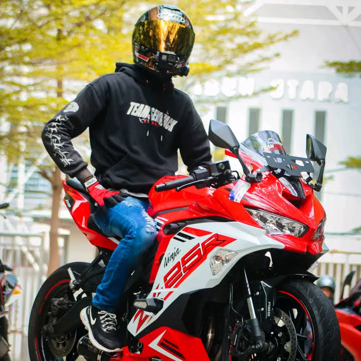 Post from ZX25R - YouTube