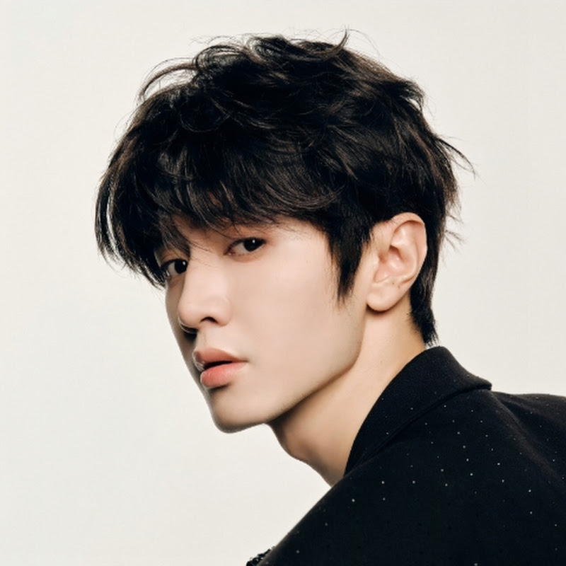 𝗖𝗵𝗲𝗻𝗭𝗵𝗲𝗬𝘂𝗮𝗻𝗖𝗛𝗔𝗠𝗜𝗻𝘁𝗹𝗙𝗮𝗻𝘀
