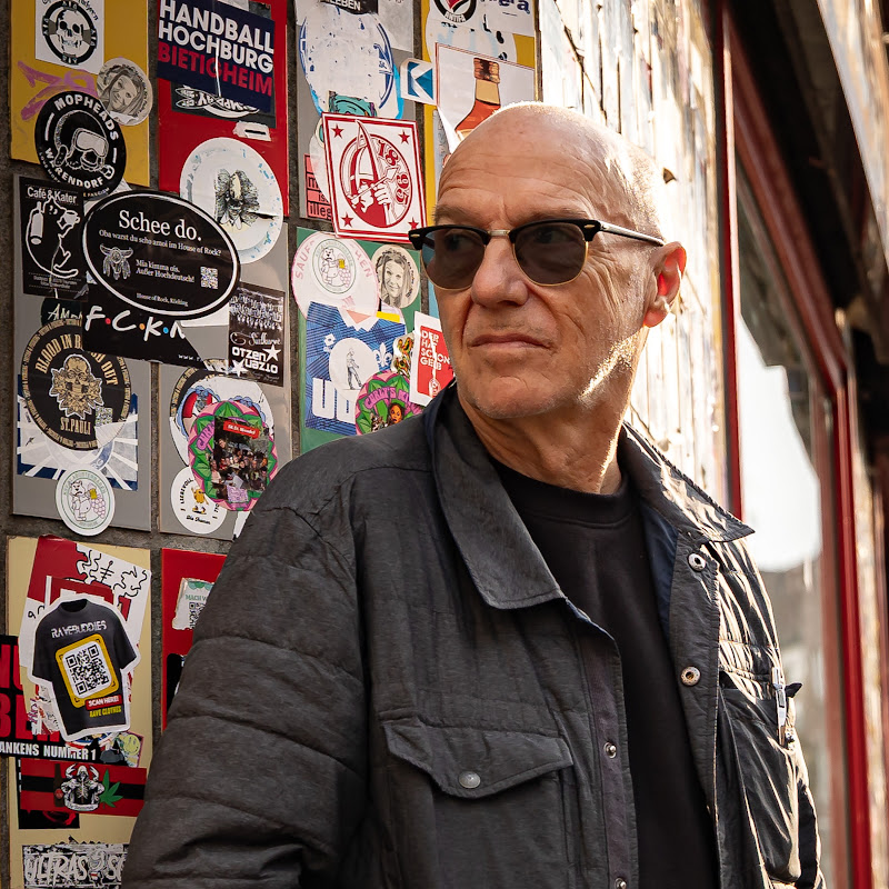 Midge Ure — artist photo